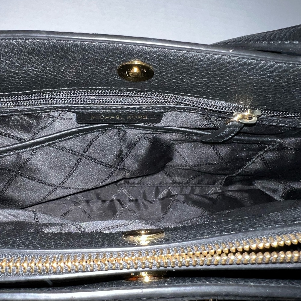 MICHAEL KORS leather bag - Picture 9 of 10